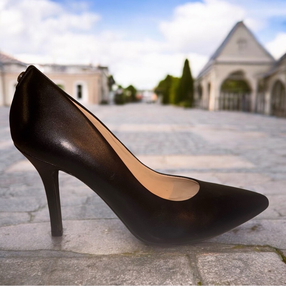 Nine West Fifth 9x9 Black Leather High Heel Pointed Toe Pumps Size 6.05M